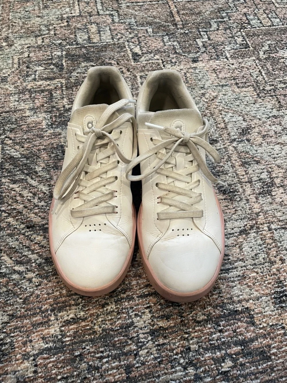 On Running The Roger Advantage Sneakers White Women’s 7.5